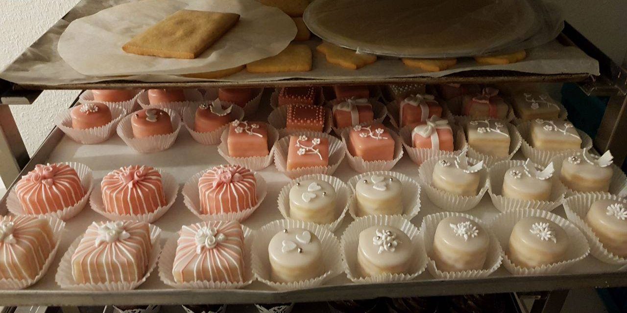 Petit Four Hochzeit
